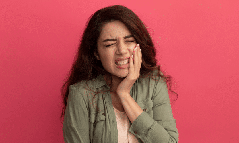 8 Signs You Need Emergency Dental Services